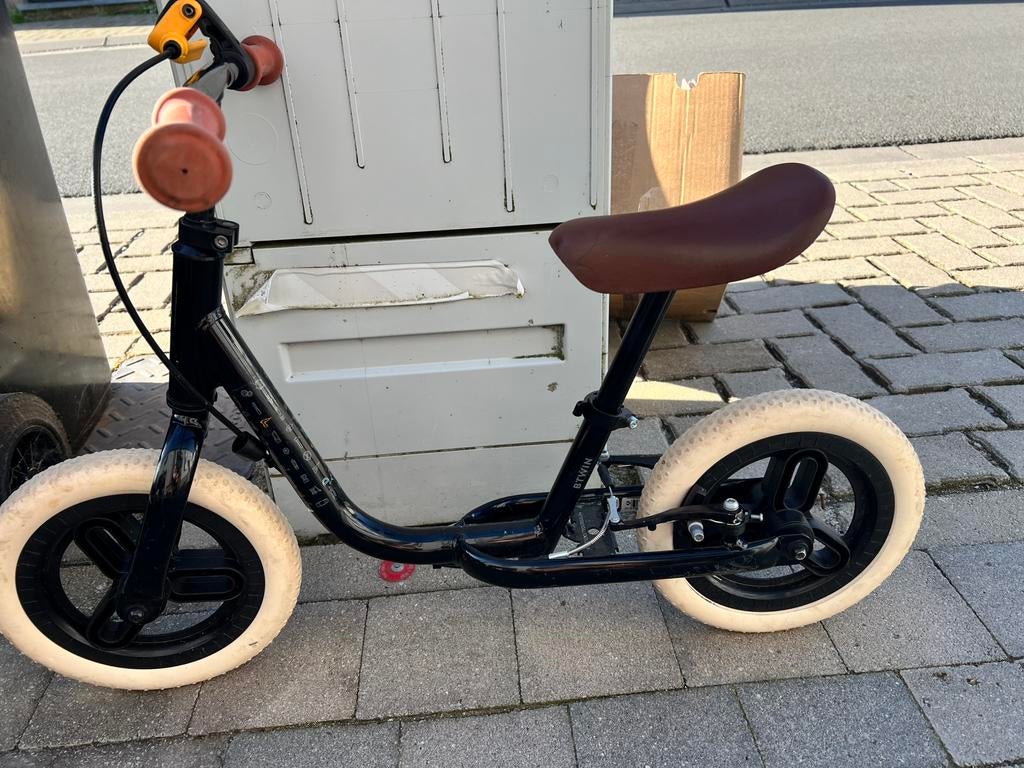 Draisienne enfant 10 pouces runrider 500noire, Enfants & Bébés, Enlèvement, Comme neuf