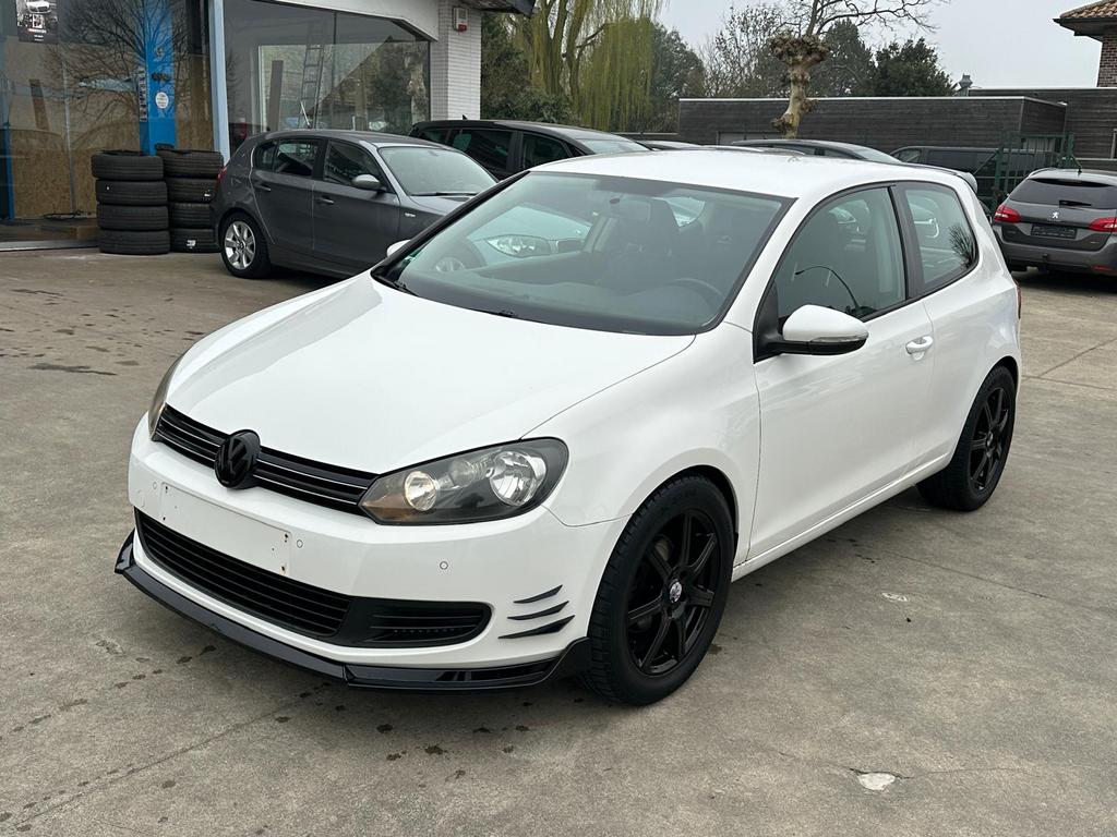Volkswagen Golf VI 1,4 L à essence 125 ch Euro 5, 90 kW, Euro 5, Entreprise, Noir