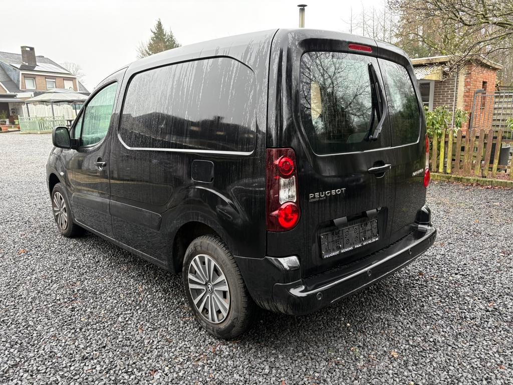 Peugeot partner bestelwagen 1.6benzine camera navi, 100 kW, Capteur de stationnement, Euro 6, 3 places