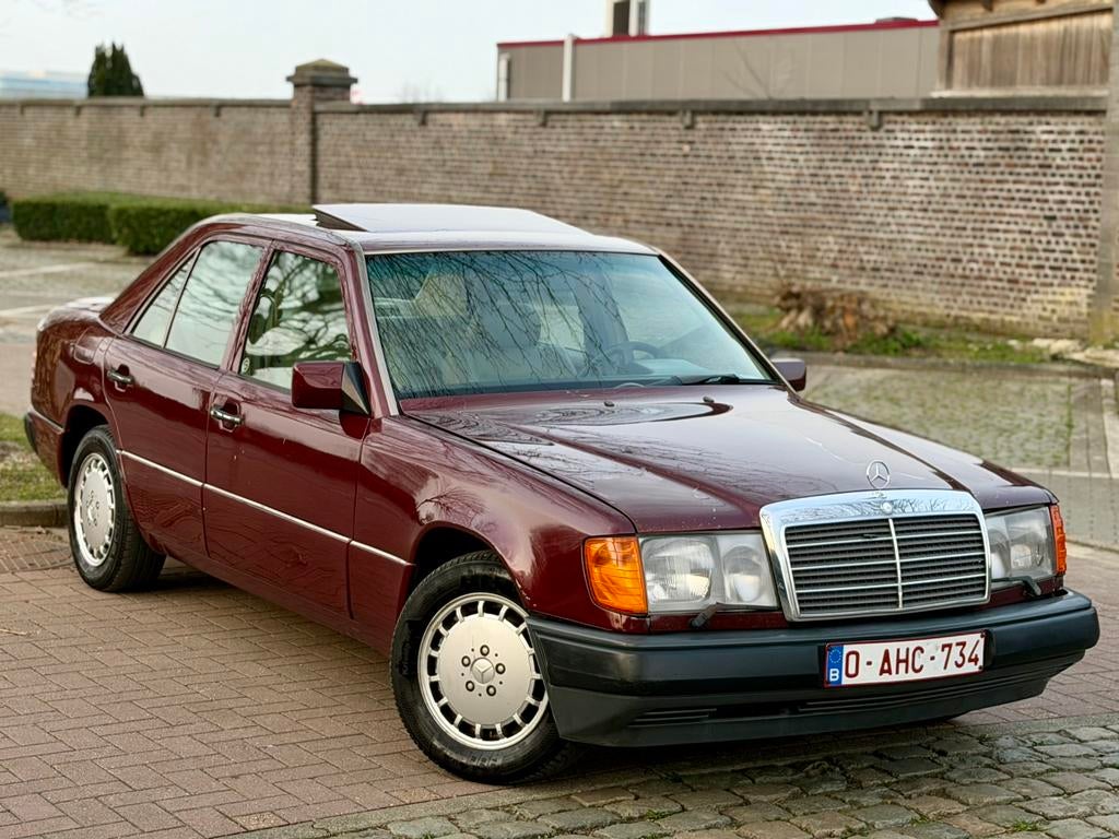 Mercedes-benz 300E, Achat, Beige, Carnet d'entretien, Berline