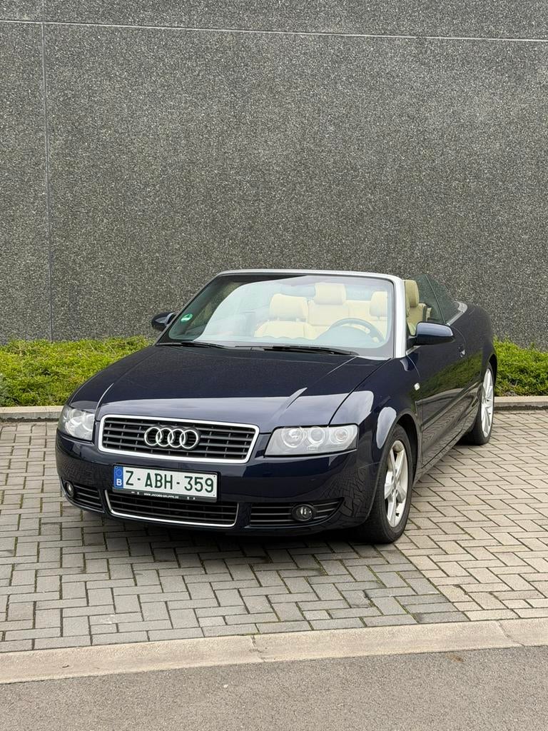 Audi A4 1,8i Turbo Carbriolet, Autos, Audi, Achat, Cabriolet, Carnet d'entretien, A4