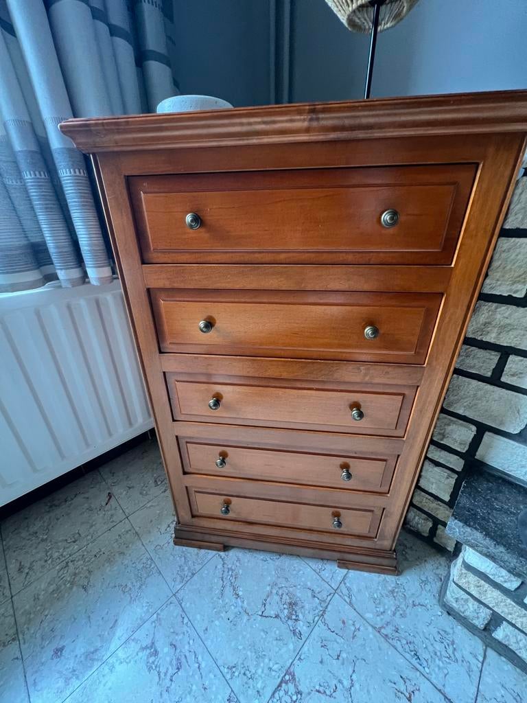 Salle a manger, Enlèvement, Utilisé