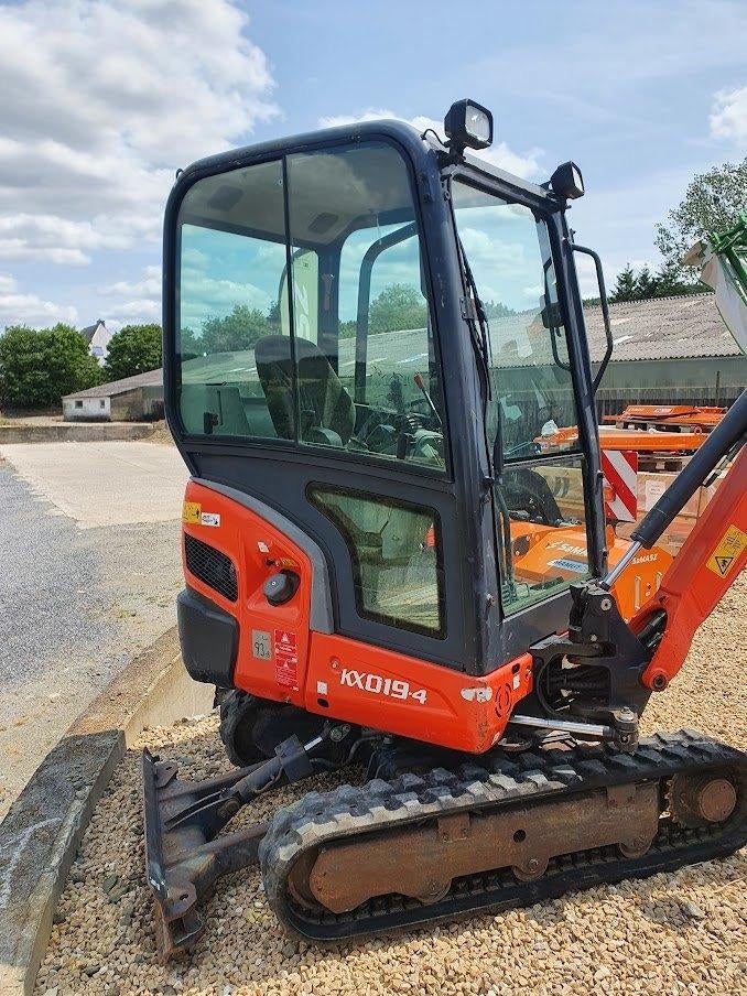 Mini pelle Kubota 1800kg KX019, Articles professionnels, Machines & Construction | Grues & Excavatrices, Grue, Enlèvement
