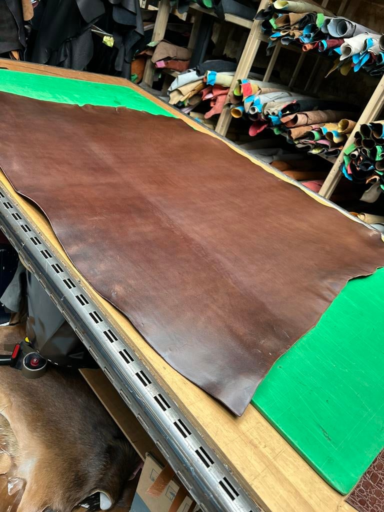 Cognac hele tuigleer 3 mm dikte half soepel nr 6, Hobby en Vrije tijd, Stoffen en Lappen, Ophalen of Verzenden, Zo goed als nieuw