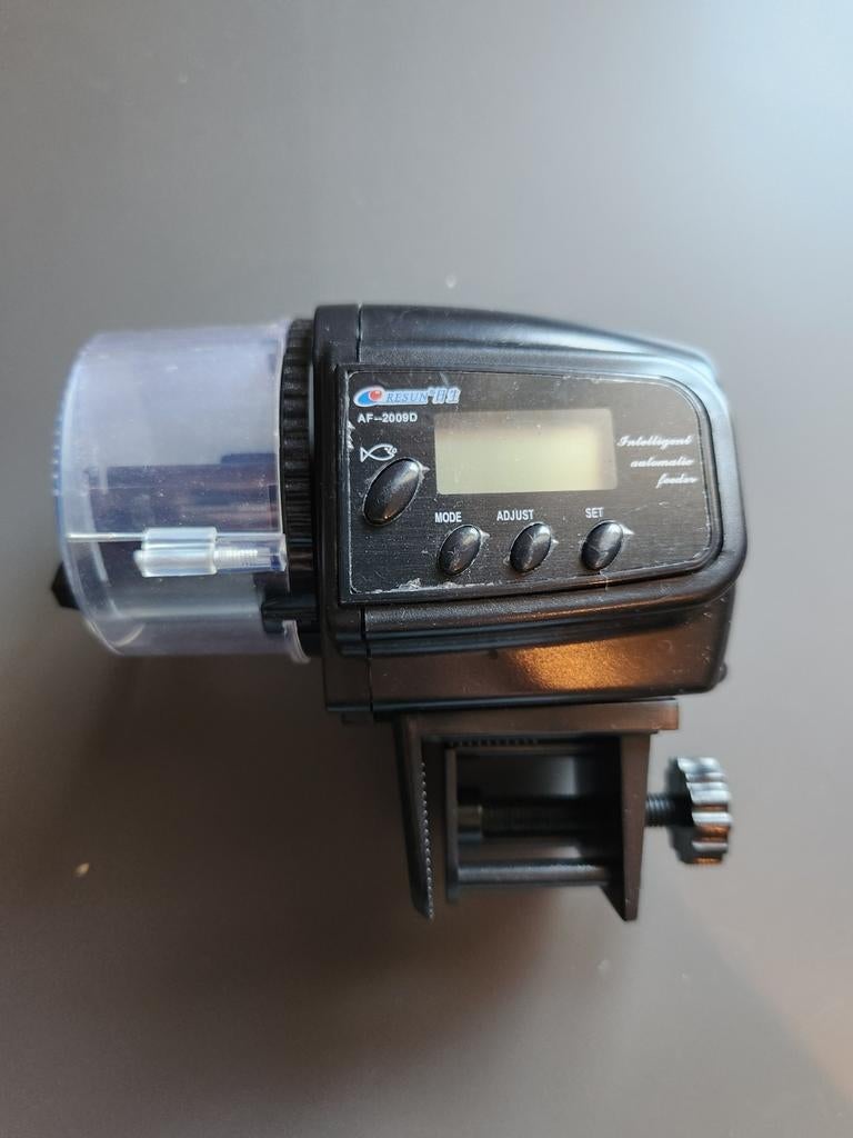 Voederautomaat aquarium, Dieren en Toebehoren, Ophalen of Verzenden, Zo goed als nieuw, Leeg aquarium