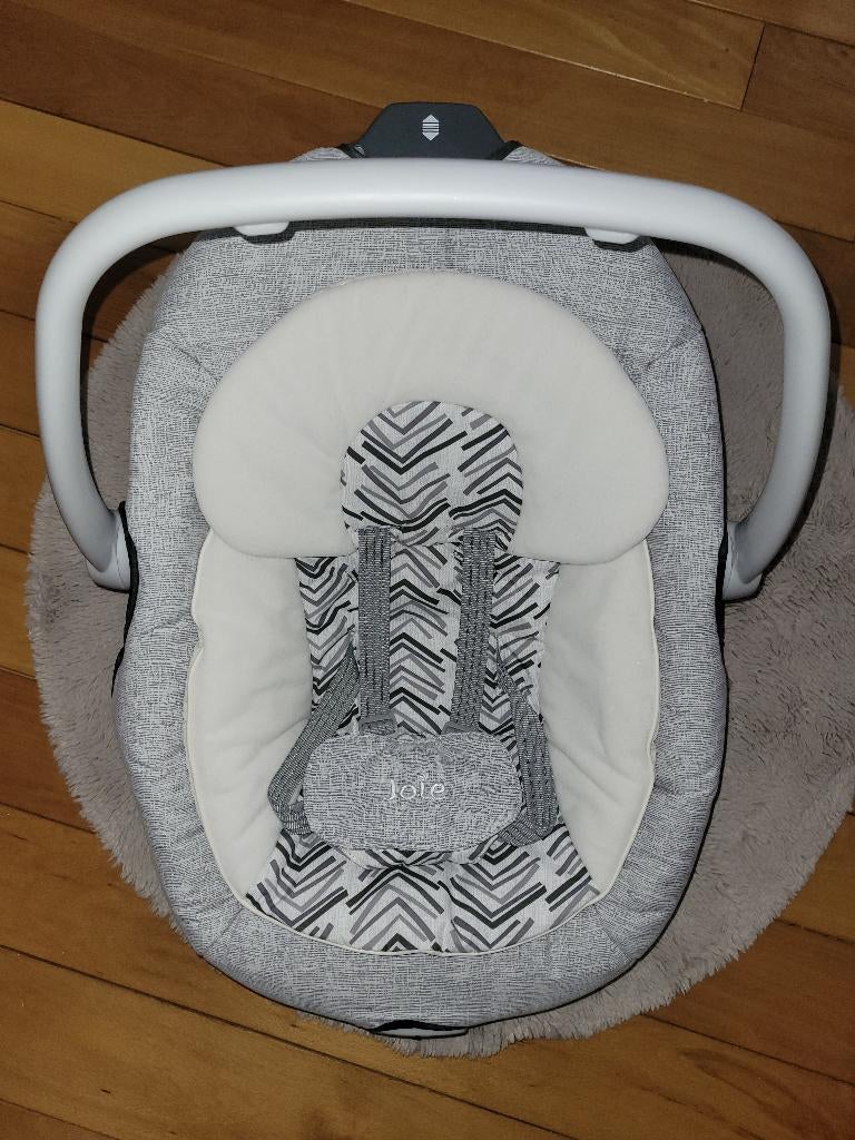 Balançoire bébé 2 in 1 Joie electrique, Enfants & Bébés, Autres marques, Avec ceinture(s), Comme neuf, Enlèvement