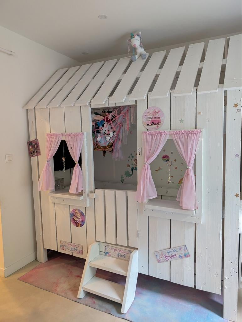 Kinderkamer bed pipowagen speelhuisje, Ophalen