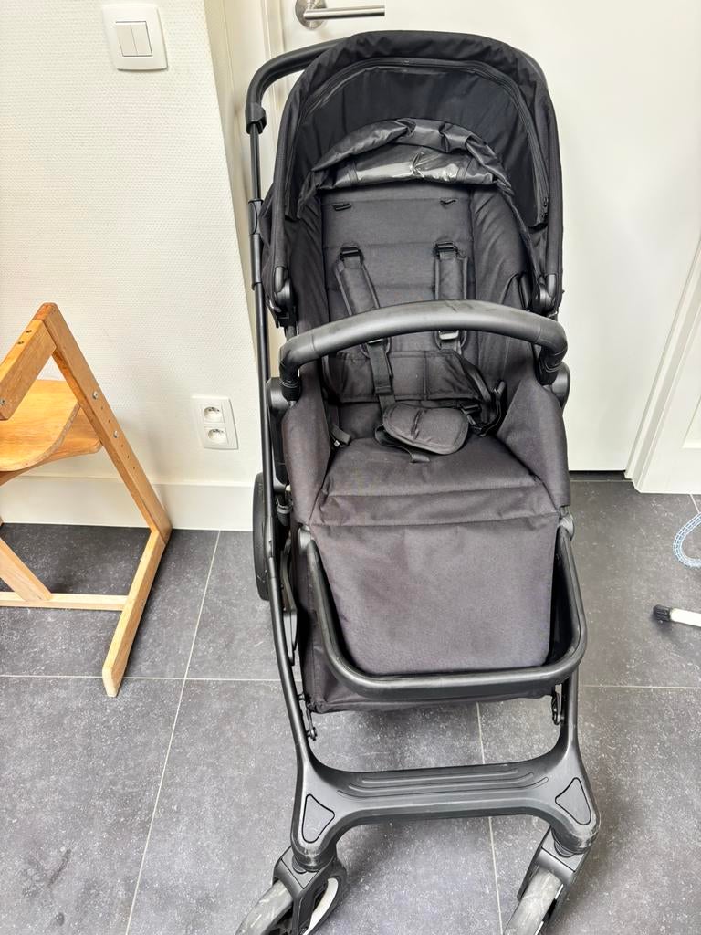 Thule sleek 2 wandelwagen 2in1, Enfants & Bébés, Buggys, Comme neuf, Autres marques, Modèle duo, Protection de pluie, Dossier réglable
