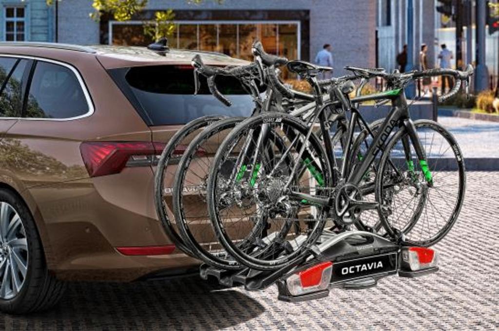 Porte-vélos sur attelage Škoda pour 3 vélos - Jamais utilisé, Autos : Divers, Porte-vélos, Neuf, Enlèvement ou Envoi, Support d'attelage