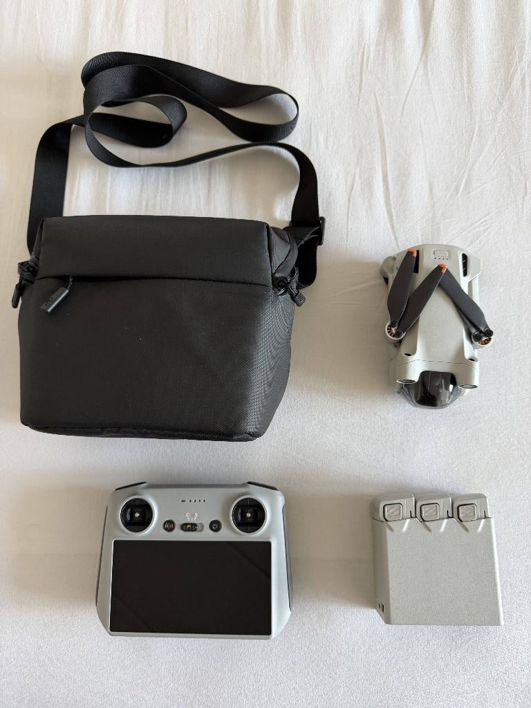 DJI Mini 3 Pro + Fly More combo, TV, Hi-fi & Vidéo, Drones, Retour au point de départ, Enlèvement ou Envoi, Moins de 250 g, Qualité supérieure
