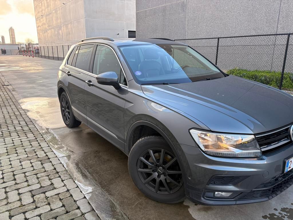 Volkswagen Tiguan 1.4 tsi - 150pk, Autos, Volkswagen, Cuir, Argent ou Gris, Achat, Noir
