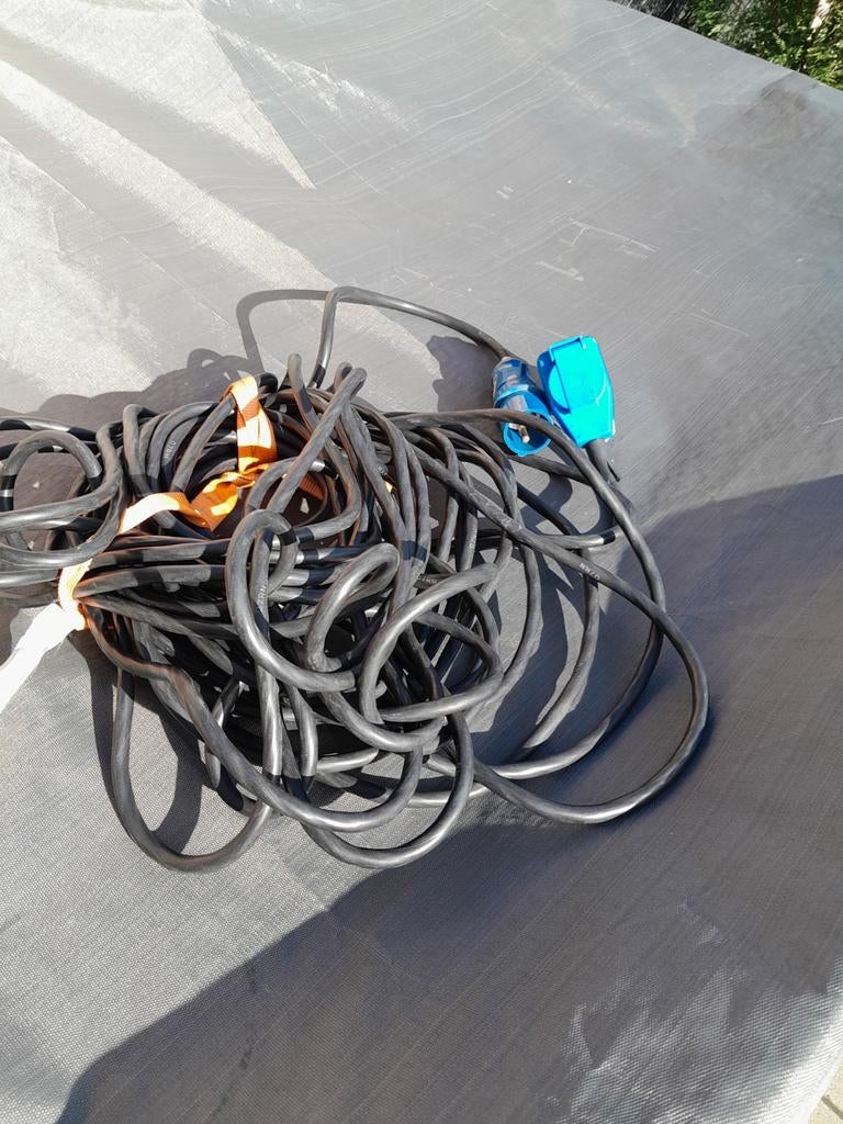 Neopreen kabel 25 meter met CEE aansluiting 3x2,5, Ophalen of Verzenden