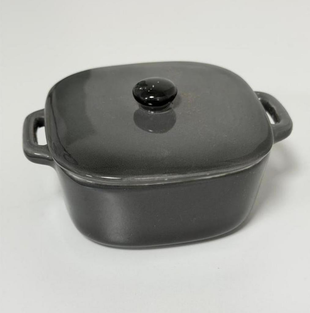 Mini Ovenschaal / Stoofpan met Deksel – Keramiek Donkergrijs, Huis en Inrichting, Ophalen of Verzenden, Zo goed als nieuw, Keramiek