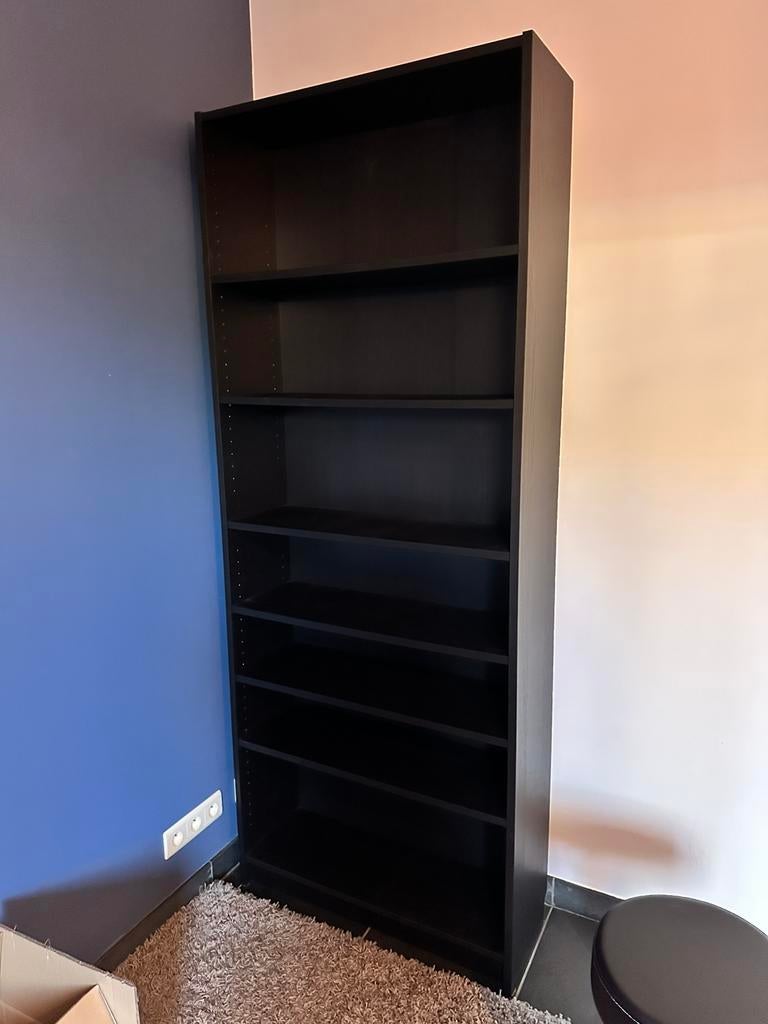 Ikea Billy zwarte boekenkast, Huis en Inrichting, Ophalen, Zo goed als nieuw