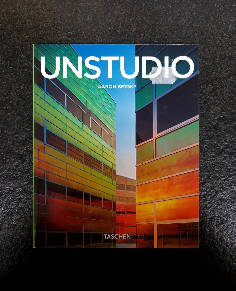 UNStudio - De Zwevende Ruimte - Taschen, Boeken, Verzenden, Zo goed als nieuw, Aaron Betsky