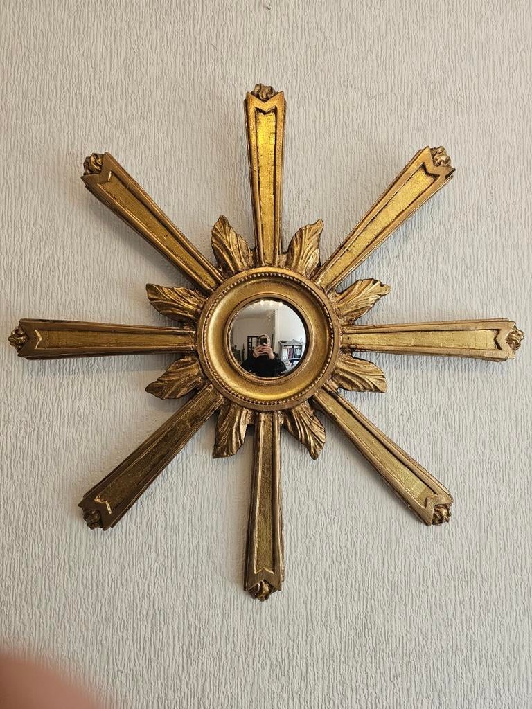 Gouden bolle zonnespiegel