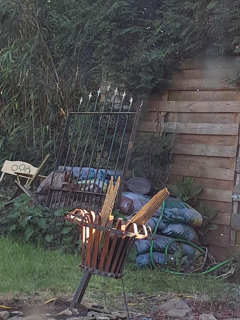 PORTE FER FORGÉ LOURDE AVEC POINTES SÉCURITÉ – VINTAGE, Jardin & Terrasse, Enlèvement, Fer