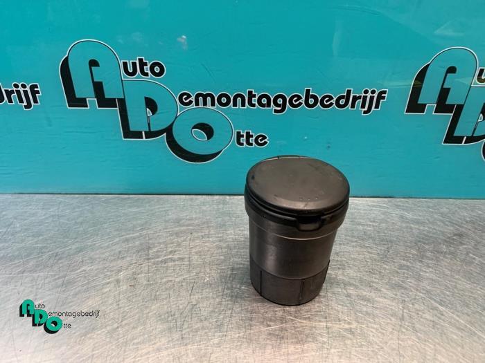 Asbak voor van een Mazda 5 (5 05-), Gebruikt, -, -, Ophalen of Verzenden