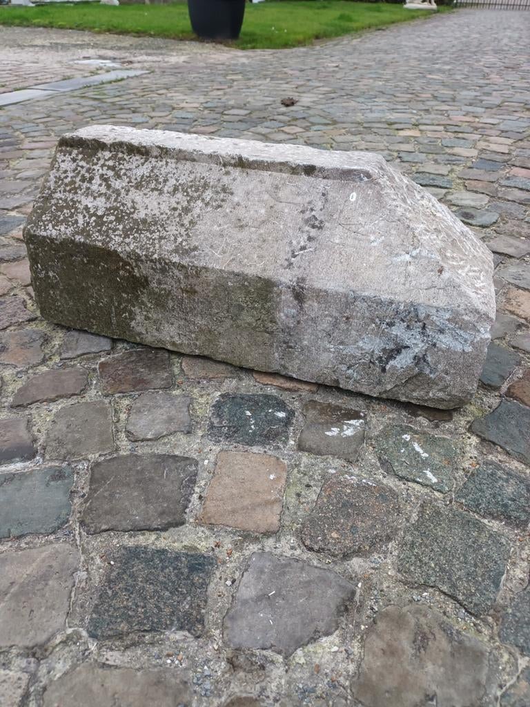 Arduinen hoek boordsteen, Ophalen