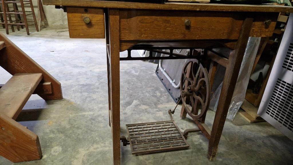 Antieke naaimachine, Antiquités & Art, Antiquités | Machines à coudre, Enlèvement