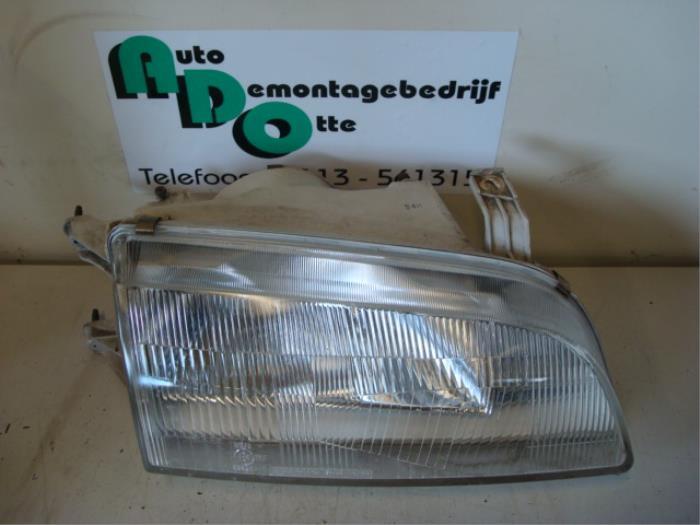 Phare droit d'un Suzuki Swift (Swift 89-), Autos : Pièces & Accessoires, -, 3 mois de garantie, Utilisé, -