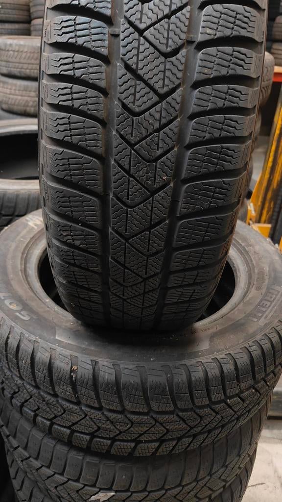 205/60 r16 Pirelli, Ophalen of Verzenden