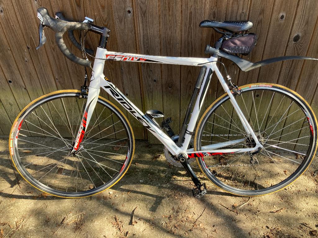 Mooie witte Ridley koersfiets., Ophalen, Zo goed als nieuw