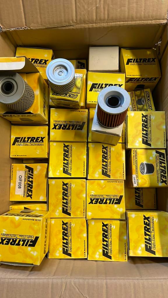Lot de 49 filtres à huile Filtrex, Enlèvement ou Envoi