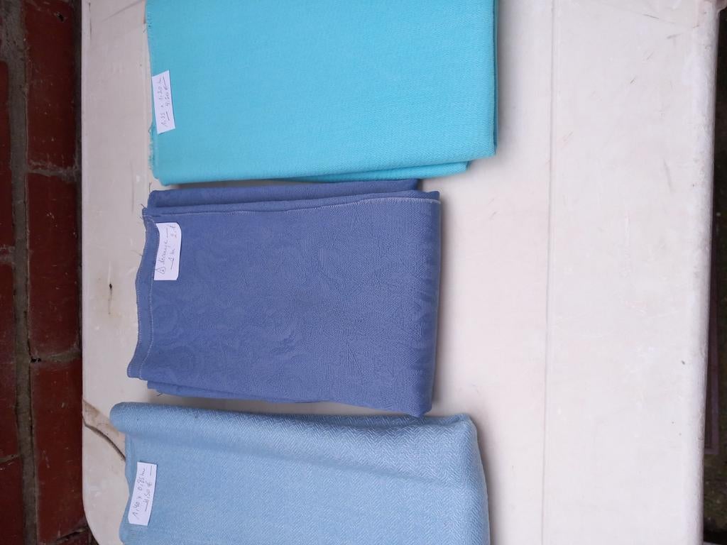 Coupons de tissus, métrage pour jupe, Hobby & Loisirs créatifs, Couture & Fournitures, Enlèvement ou Envoi, Comme neuf