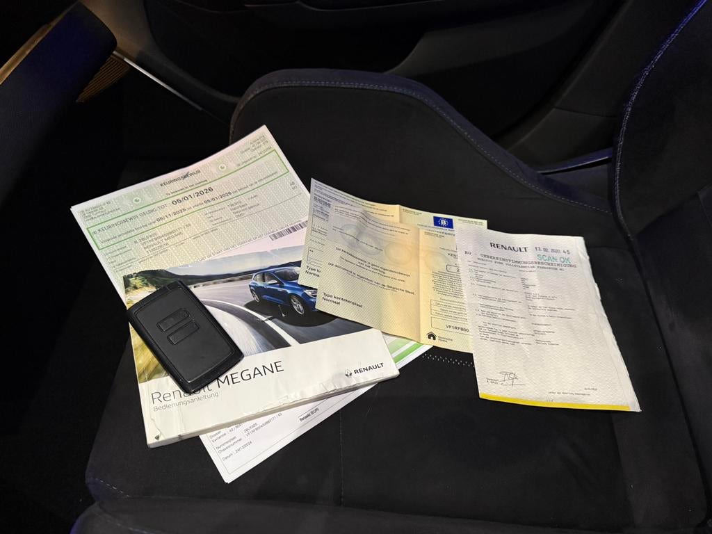 - Renault Megane GT - 1.6Essence - 205CV - Automatique - PDC, Autos, Cuir et Alcantara, Achat, Euro 6, Entreprise