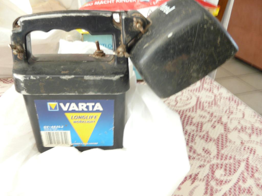 Perel vintage  oud model VARTA looplamp 6V  4R 25-2, Enlèvement, Utilisé, Ustensile