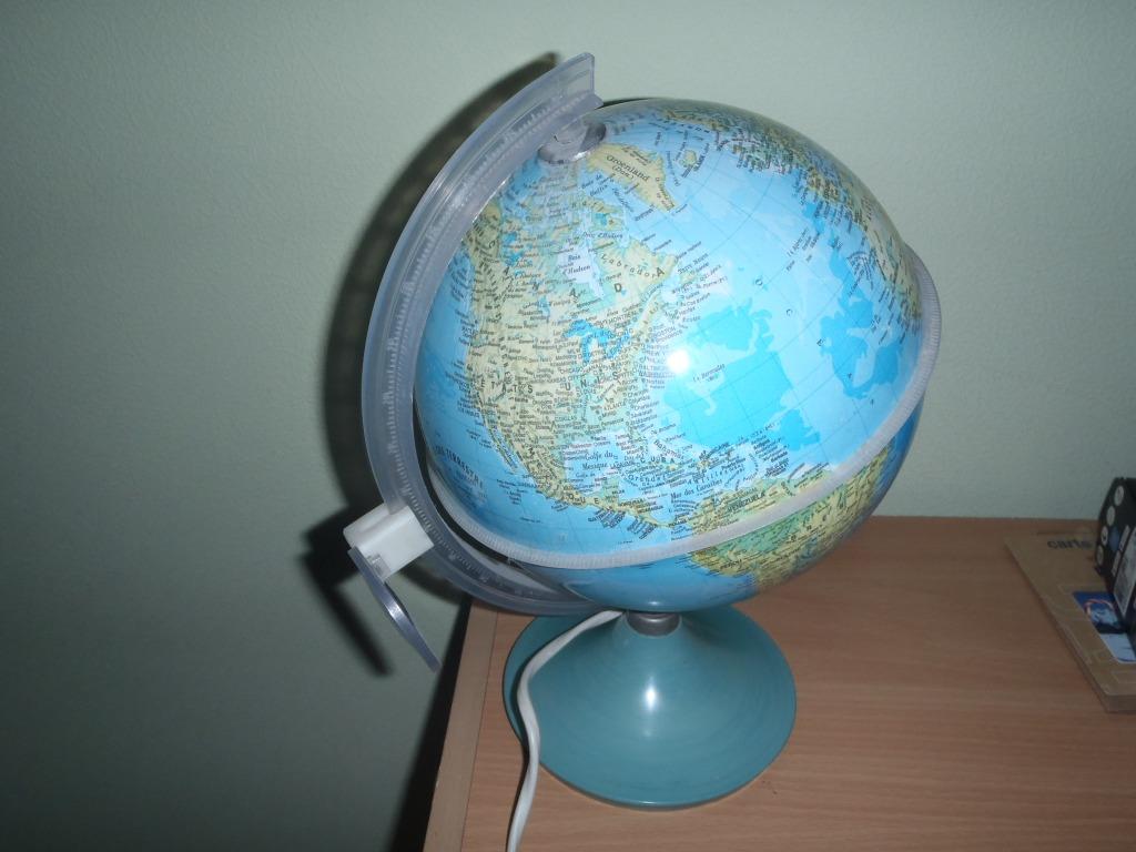 mappemonde lumineuse, Maison & Meubles, Accessoires pour la Maison | Globes, Enlèvement, Lumineux, Comme neuf