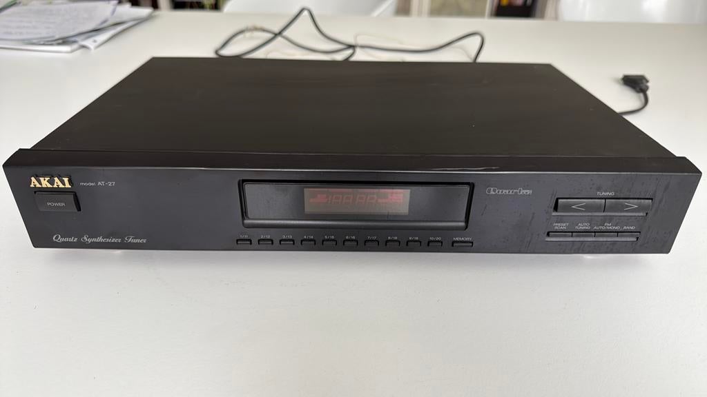 Akai AT-27 Quartz Synthesizer Tuner – Vintage hifi klassiek, TV, Hi-fi & Vidéo, Tuners, Enlèvement, Utilisé