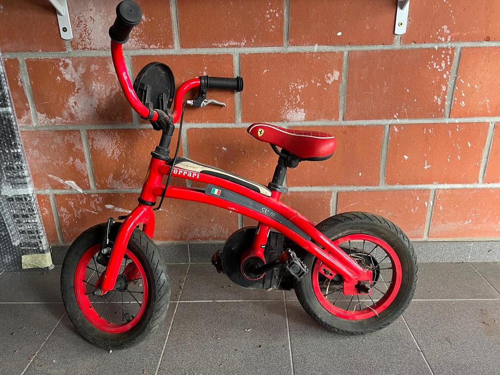 Ferrari peuter/kinder fiets, Ophalen, Gebruikt