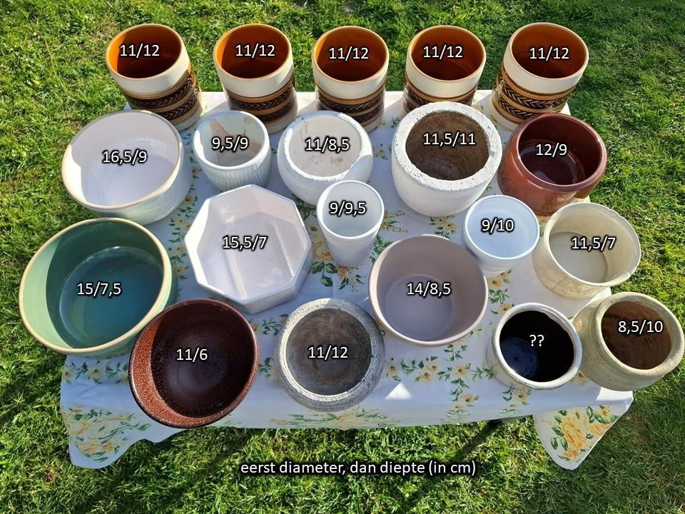 Bloempotten 20 + 3, Ophalen, Zo goed als nieuw, Overige materialen