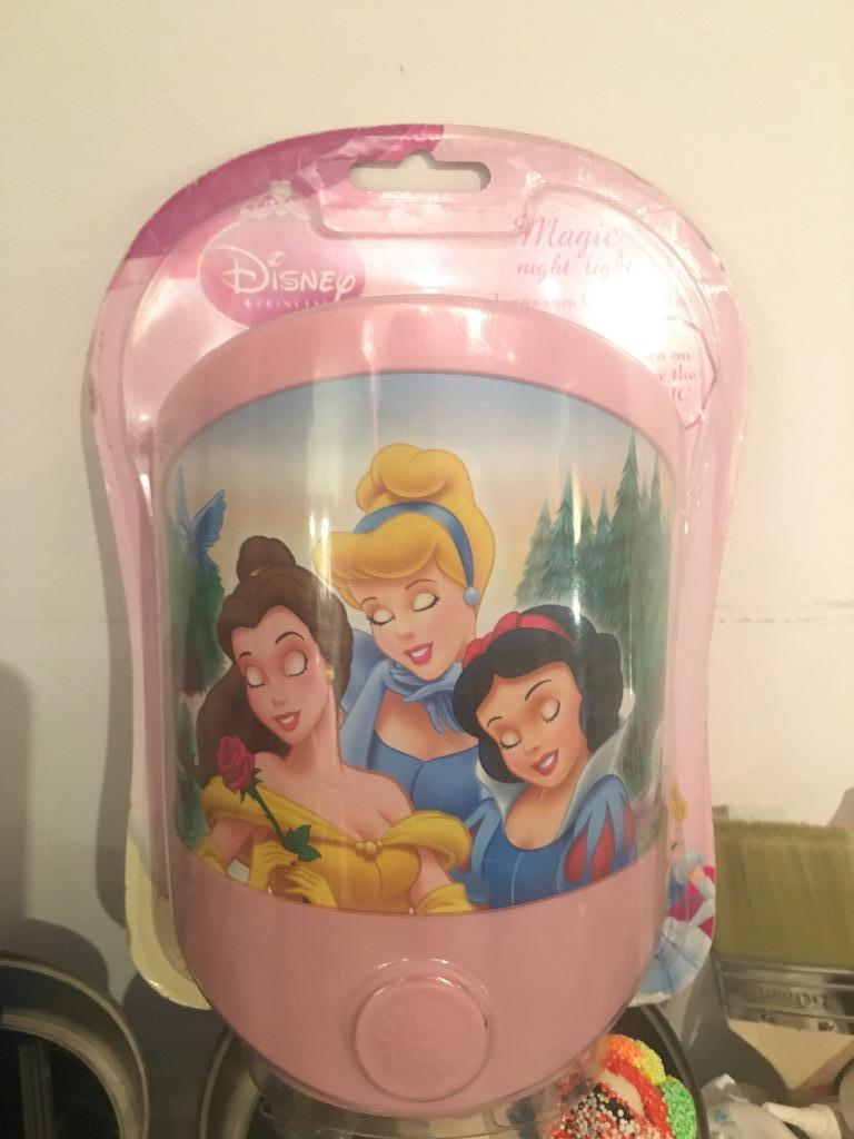 La lampe magique de nuit princesses Disney NEUVE, Enlèvement, Neuf, Lampe