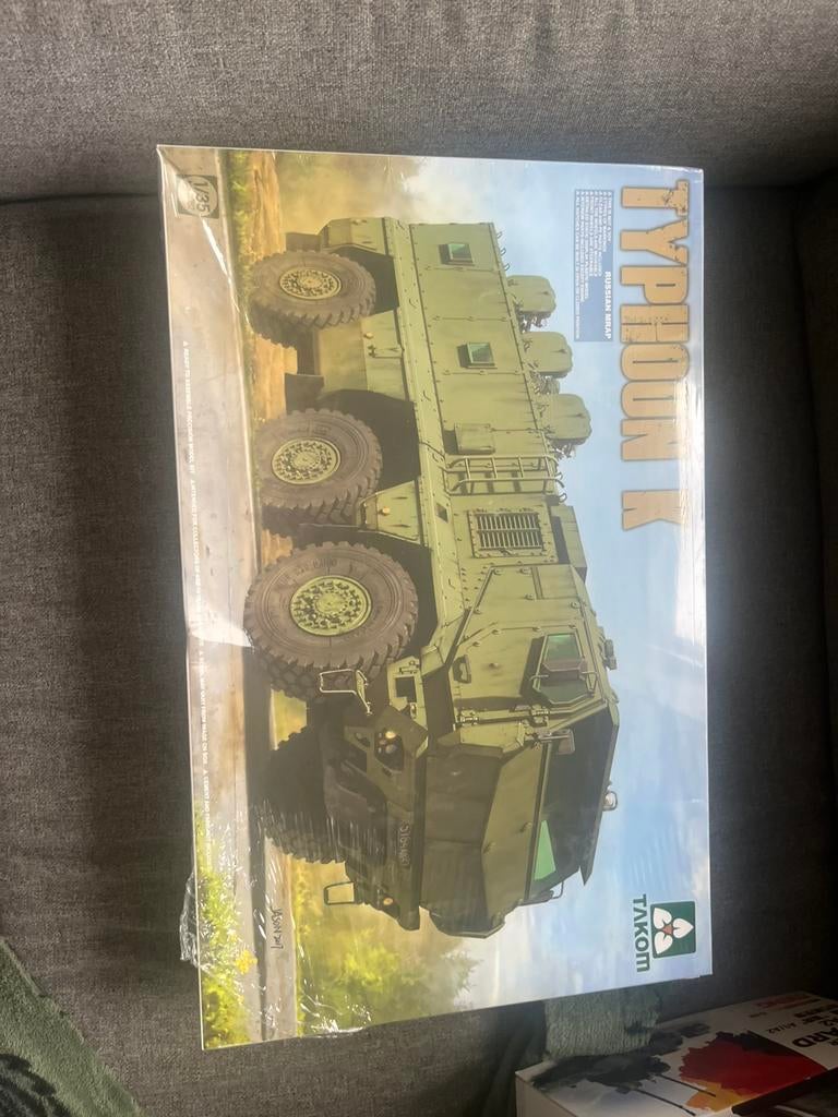 Typhoon 1/35, Neuf, Enlèvement ou Envoi, 1:32 à 1:50, Camion