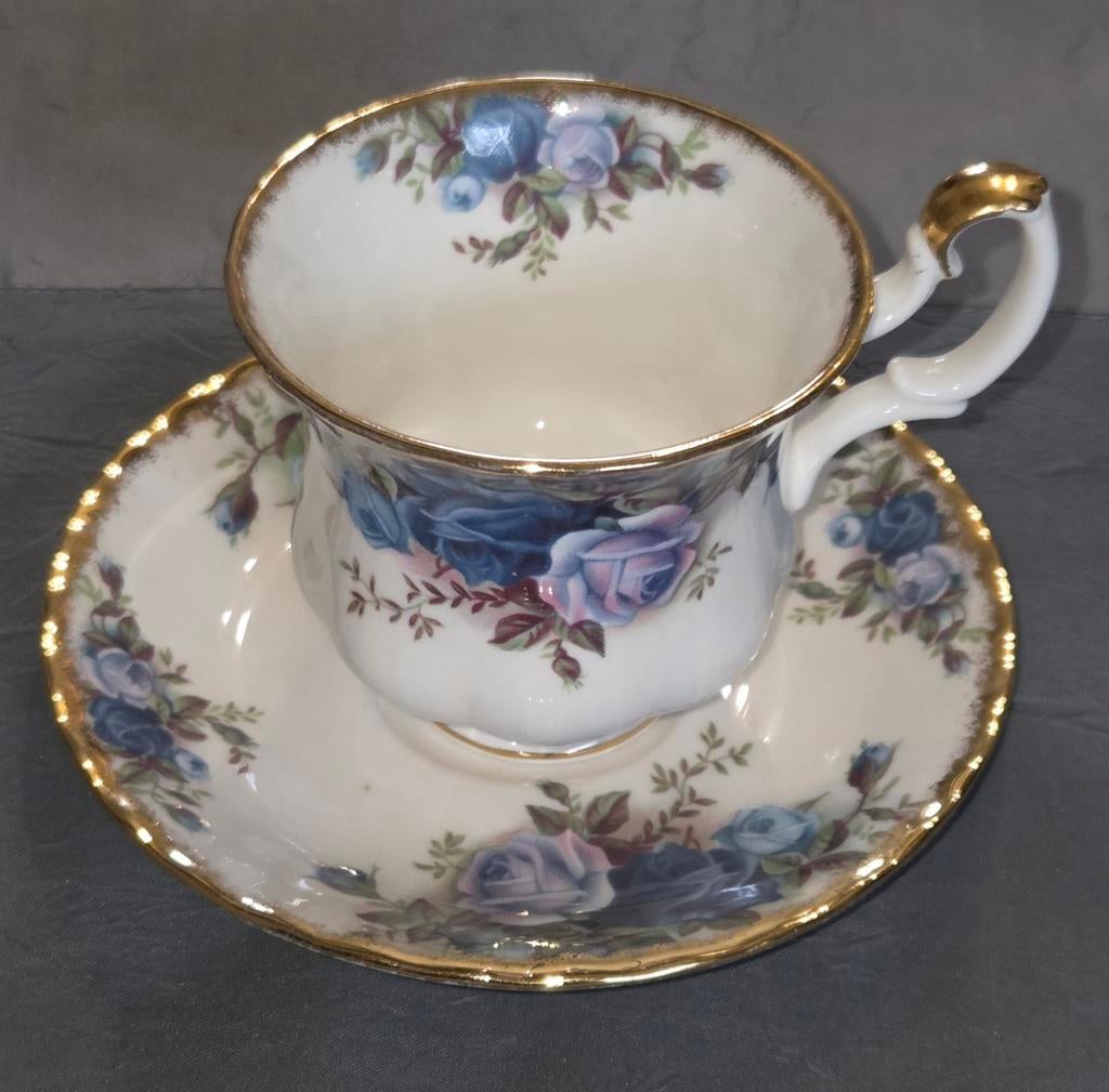 Tasse  à café Royal Albert porcelaine anglaise, Enlèvement ou Envoi