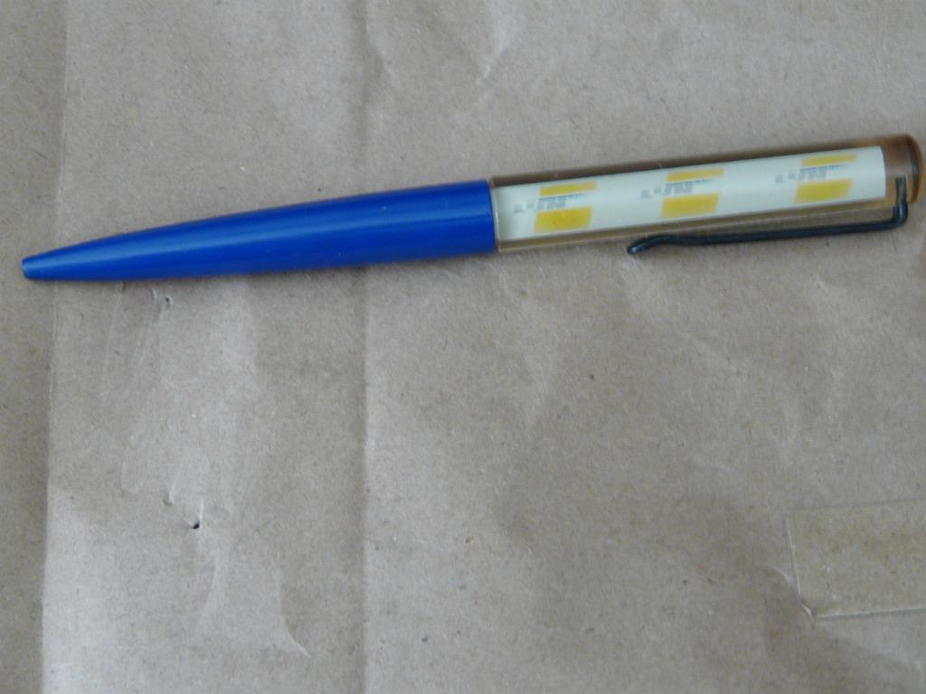 Stylo flottant, épingles et porte-badge De Lijn, Enlèvement, Neuf, Transport, Insigne ou Pin's