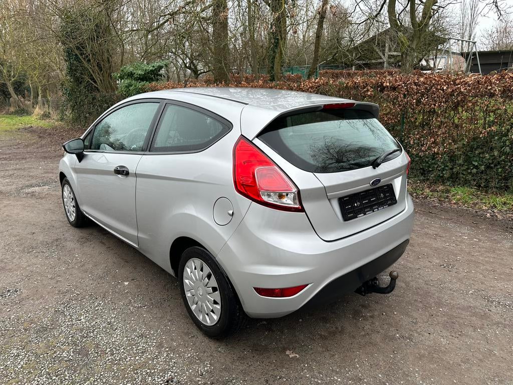 Ford Fiesta 1.6 diesel 70 Kw,Bj 2013,Euro 5,Lichte vracht, Auto's, Ford, Voorwielaandrijving, Euro 5, Stof, USB