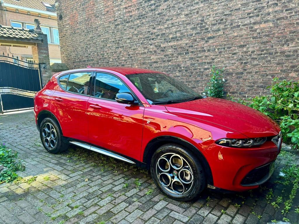 Alfa tonale TI, Auto's, Alfa Romeo, Automaat, Leder en Stof, Dealer onderhouden, SUV of Terreinwagen