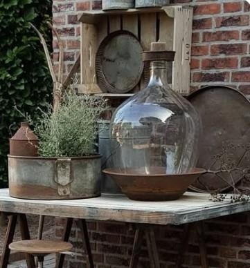 Dame Jeanne gistfles, Ophalen