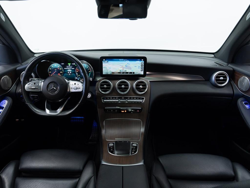 Mercedes-Benz GLC 300 e 4M AMG Night 20" PANORAMA Burmester, Auto's, Automaat, Gebruikt, 4 cilinders, Zwart