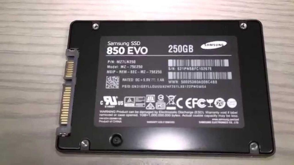 250Gb SSD Samsung 850 EVO 840 EVO, Intern, Gebruikt, Ophalen of Verzenden, Samsung