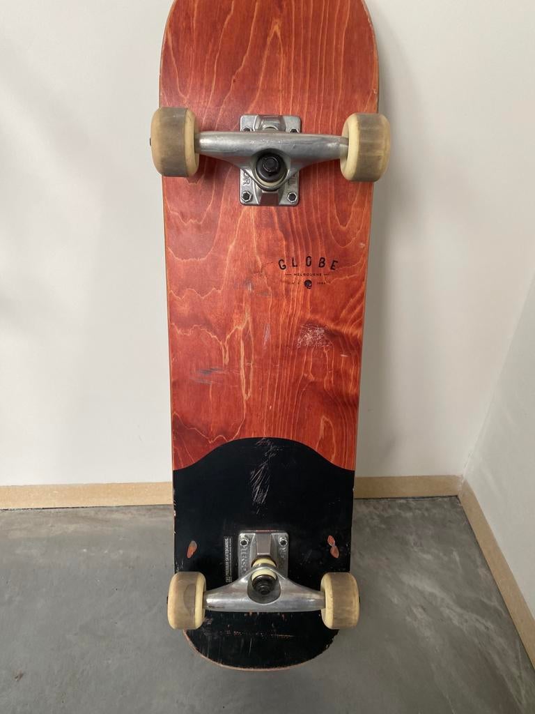 SKATEBOARD GLOBE, Sports & Fitness, Enlèvement, Comme neuf, Skateboard