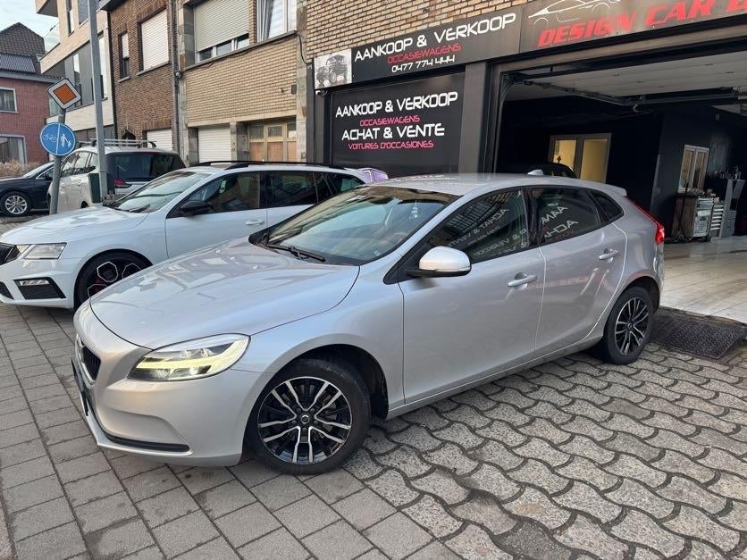 Volvo V40 T2 Essence 2000cc annee 2019 Navi Led, Autos, Volvo, Argent ou Gris, Achat, Euro 6, Entreprise