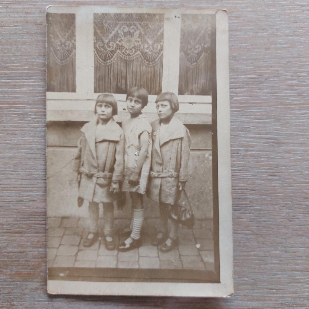 Oude foto : 3 zusjes ?, Verzamelen, Ophalen of Verzenden, Foto