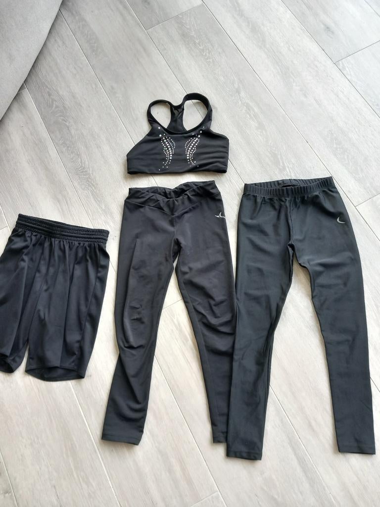 Sport / gym setje maat 122, Kinderen en Baby's, Kinderkleding | Maat 122, Meisje, Decathlon, Ophalen of Verzenden, Zo goed als nieuw