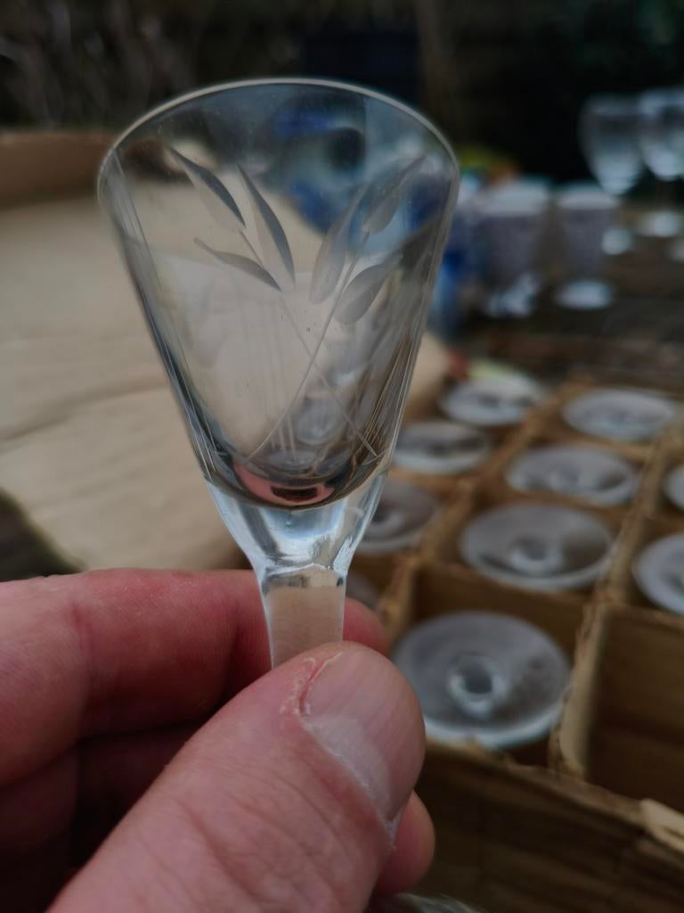 12 jeneverglaasjes, Ophalen