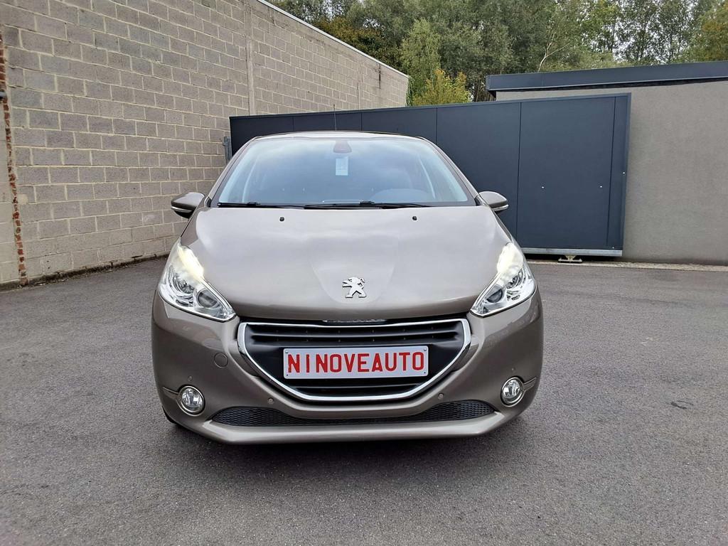 Peugeot 208 208 1.2i Allure PANORAMISCH DAK PARKH VOOR&ACHTE, Autos, Euro 5, Achat, Entreprise, 82 ch